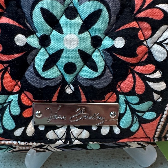 NEW Vera Bradley RETIRED Sierra Patterned Trifold Wallet NWT - Picture 3 of 9